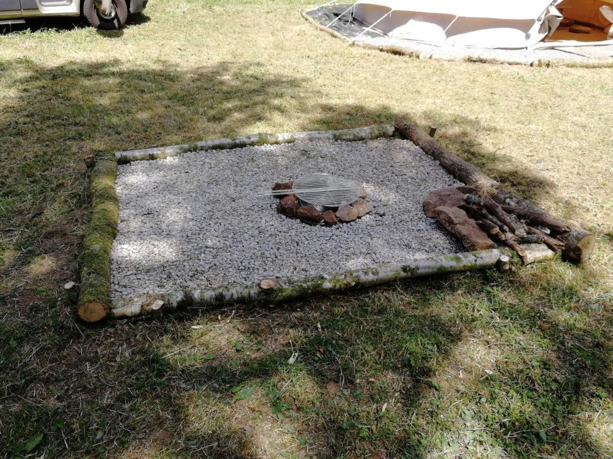 Tente Insolite 1 A 5 Personnes Plouray Екстериор снимка